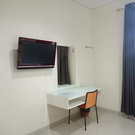 Oyo 93538 Millow Kost Near Gedung Rektorat Iain Parepare Exterior photo